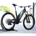 bicicleta eléctrica de Enduro Unno Mith (Boös) Factory 750Wh Bosch Gen4 Race con cuadro de carbono y FOX Kashima